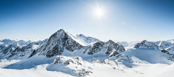 Koenigliche Fernsicht StubaierGletscher c AndreSchoenherr 02